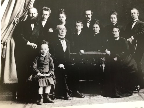 Nila Peter's children